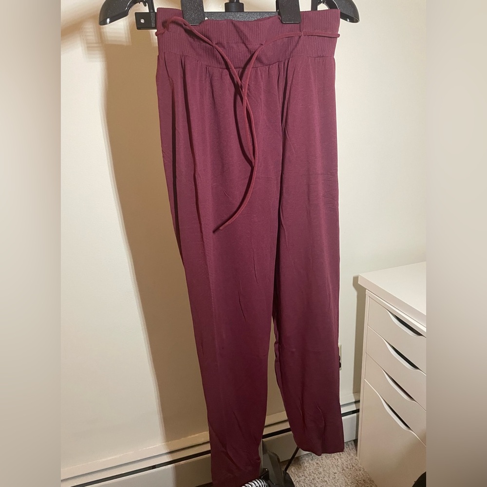 Gymshark - Burgundy Workout Highrise Pants - Size S